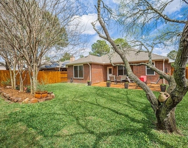 3034 Glenthorpe Lane - Photo Thumbnail 17