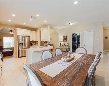3034 Glenthorpe Lane - Photo Thumbnail 3