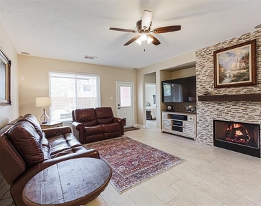 3034 Glenthorpe Lane - Photo Thumbnail 21