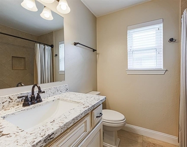 3034 Glenthorpe Lane - Photo Thumbnail 23