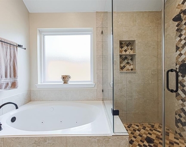 3034 Glenthorpe Lane - Photo Thumbnail 24