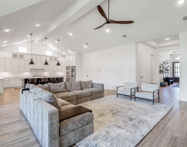 5439 Farm Hill Way - Photo Thumbnail 4