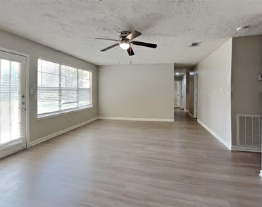 14227 Bella Drive - Photo Thumbnail 3