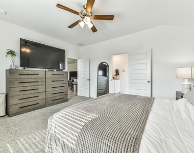 2621 Mackinac Bay Drive - Photo Thumbnail 18