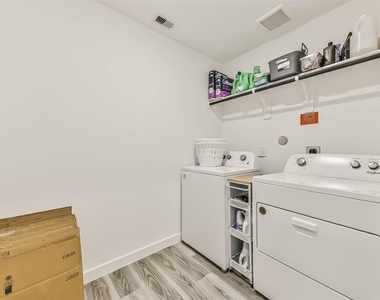 2621 Mackinac Bay Drive - Photo Thumbnail 29