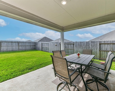 2621 Mackinac Bay Drive - Photo Thumbnail 5