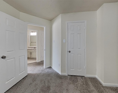 3746 Havenmoor Place - Photo Thumbnail 31