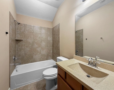 19415 Bronte Springs Ct - Photo Thumbnail 34