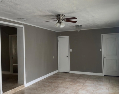 1603 Buchanan Street - Photo Thumbnail 5