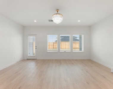 31730 Carlisle Cove Ct - Photo Thumbnail 9