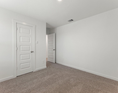 31730 Carlisle Cove Ct - Photo Thumbnail 31