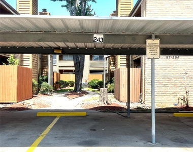 10202 Forum Park Drive - Photo Thumbnail 17