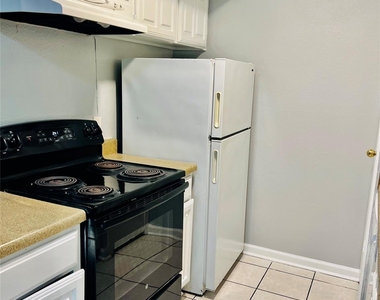 10202 Forum Park Drive - Photo Thumbnail 7