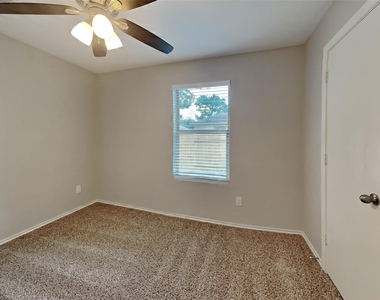 804 Lovebug Lane - Photo Thumbnail 12