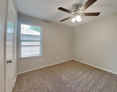 804 Lovebug Lane - Photo Thumbnail 11