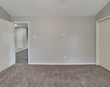 804 Lovebug Lane - Photo Thumbnail 6