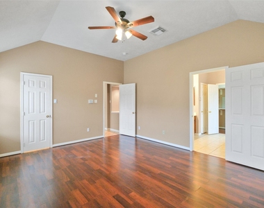 2610 Easton Springs Court - Photo Thumbnail 12