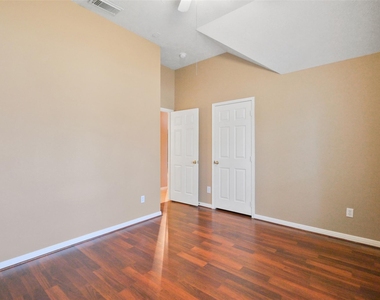 2610 Easton Springs Court - Photo Thumbnail 18