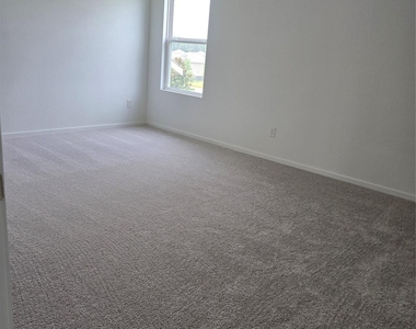 25560 Blossom Court - Photo Thumbnail 11