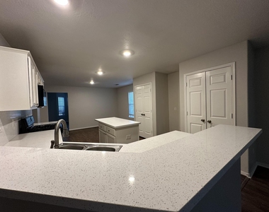 1034 Junction Court - Photo Thumbnail 8