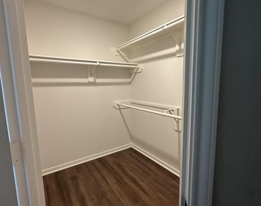 1034 Junction Court - Photo Thumbnail 11
