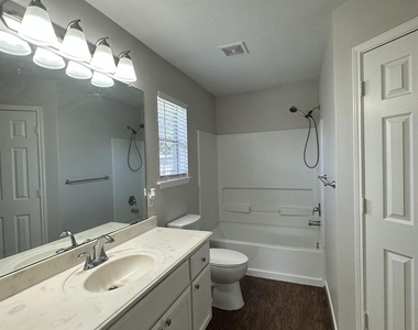 1034 Junction Court - Photo Thumbnail 12