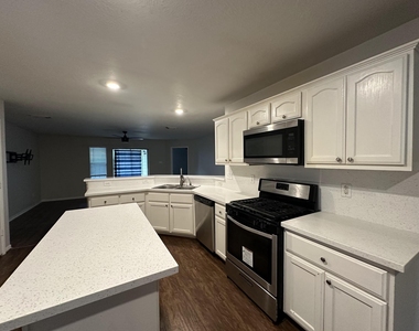 1034 Junction Court - Photo Thumbnail 9