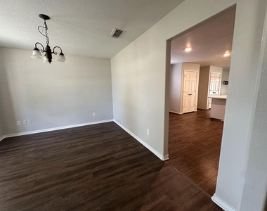 1034 Junction Court - Photo Thumbnail 6