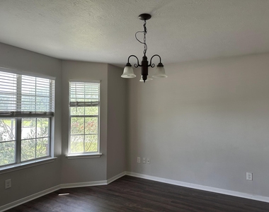 1034 Junction Court - Photo Thumbnail 7