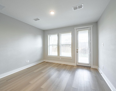10916 Brambling Wood Drive - Photo Thumbnail 7