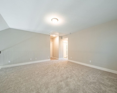 10916 Brambling Wood Drive - Photo Thumbnail 25