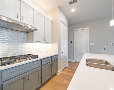 10916 Brambling Wood Drive - Photo Thumbnail 16