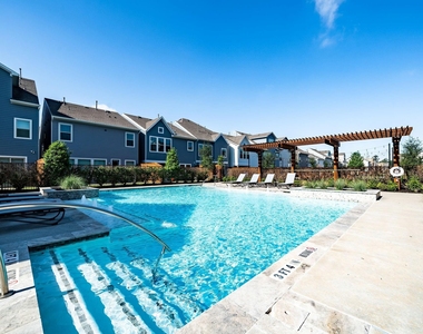 10916 Brambling Wood Drive - Photo Thumbnail 32