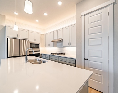 10916 Brambling Wood Drive - Photo Thumbnail 14
