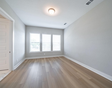 10916 Brambling Wood Drive - Photo Thumbnail 20