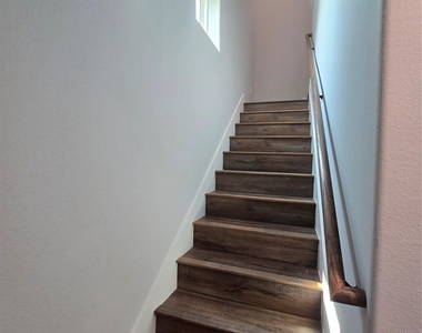 4902 Paradigm Lane - Photo Thumbnail 11