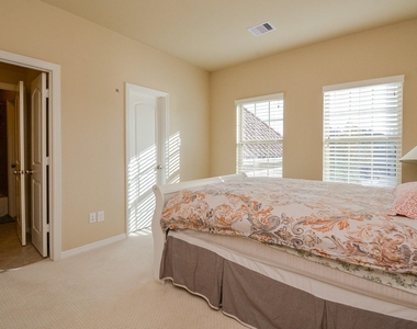 6302 Kennedy Hills Court - Photo Thumbnail 9