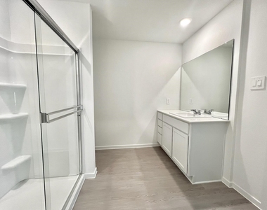 3019 Mallorca Drive - Photo Thumbnail 9