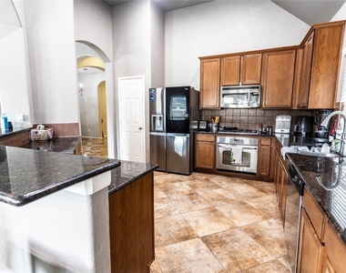 16006 Lost Anchor Way Lane - Photo Thumbnail 9