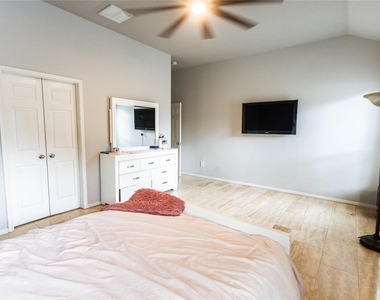 16006 Lost Anchor Way Lane - Photo Thumbnail 13