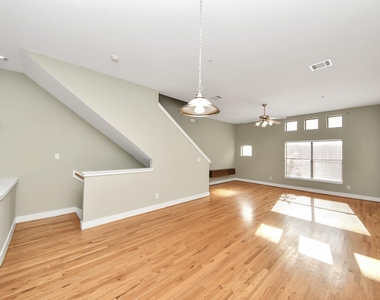 8715 Meadowcroft Drive - Photo Thumbnail 6