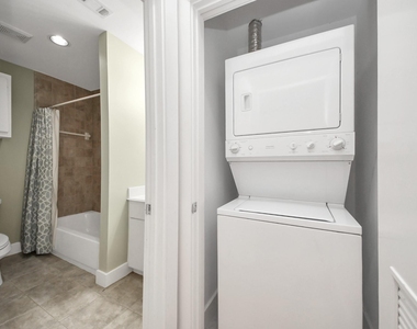 8715 Meadowcroft Drive - Photo Thumbnail 28