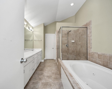 8715 Meadowcroft Drive - Photo Thumbnail 19
