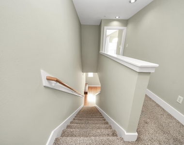 8715 Meadowcroft Drive - Photo Thumbnail 14