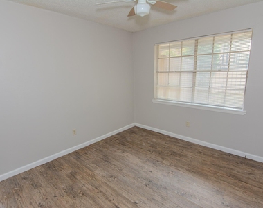 1665 Northwood - Photo Thumbnail 6