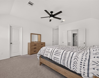3112 Catalonion Court - Photo Thumbnail 15