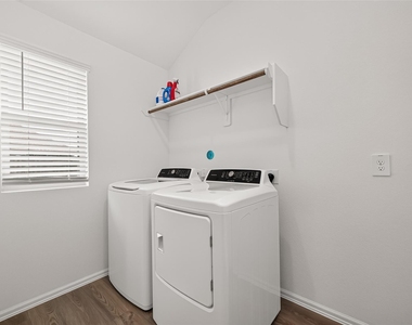 3112 Catalonion Court - Photo Thumbnail 25