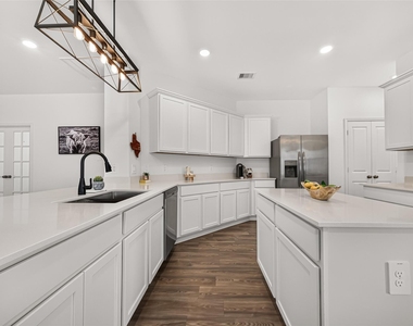 3112 Catalonion Court - Photo Thumbnail 11
