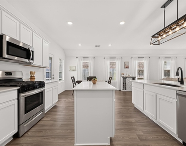 3112 Catalonion Court - Photo Thumbnail 12
