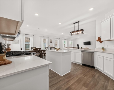 3112 Catalonion Court - Photo Thumbnail 9